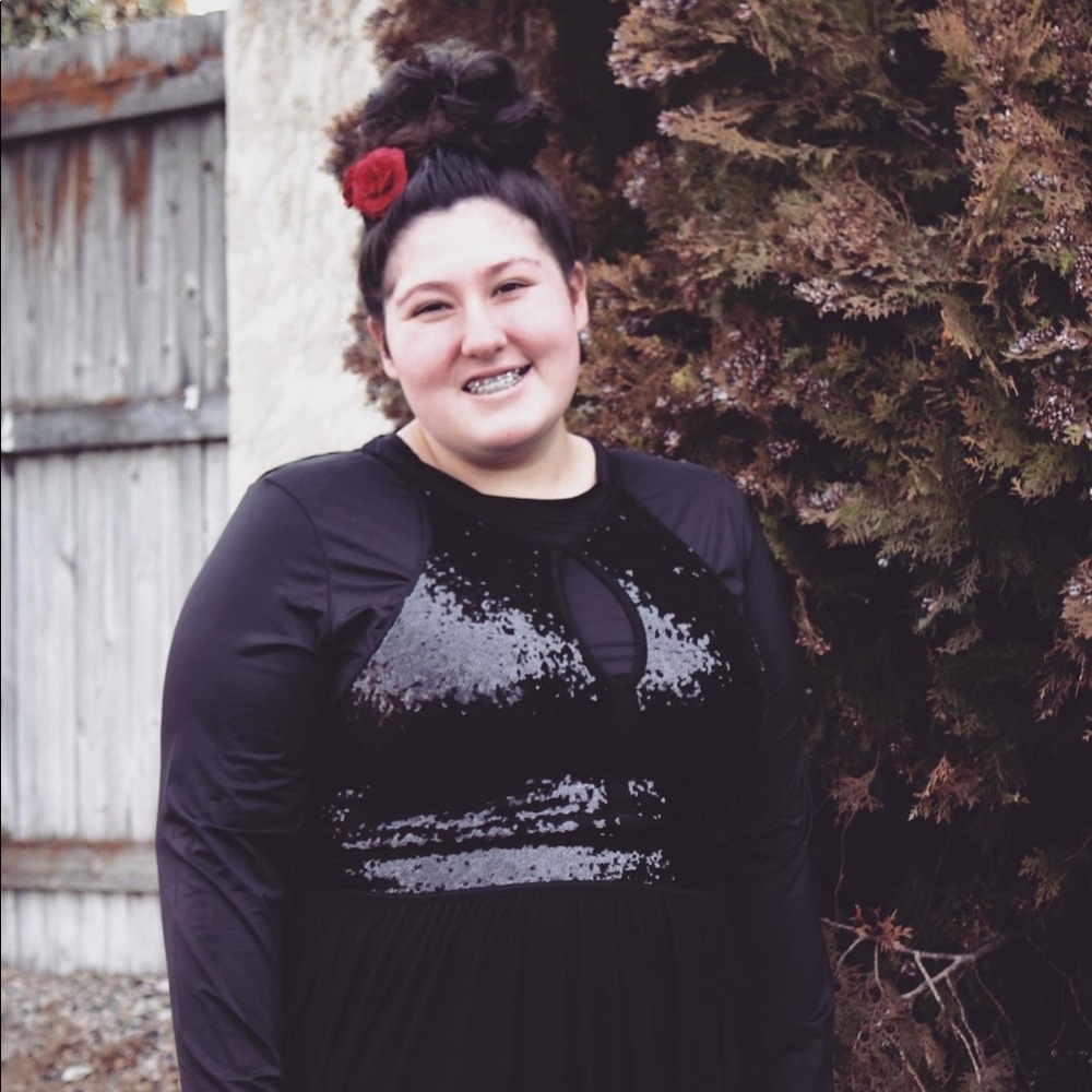 Meet your Posher, Ana